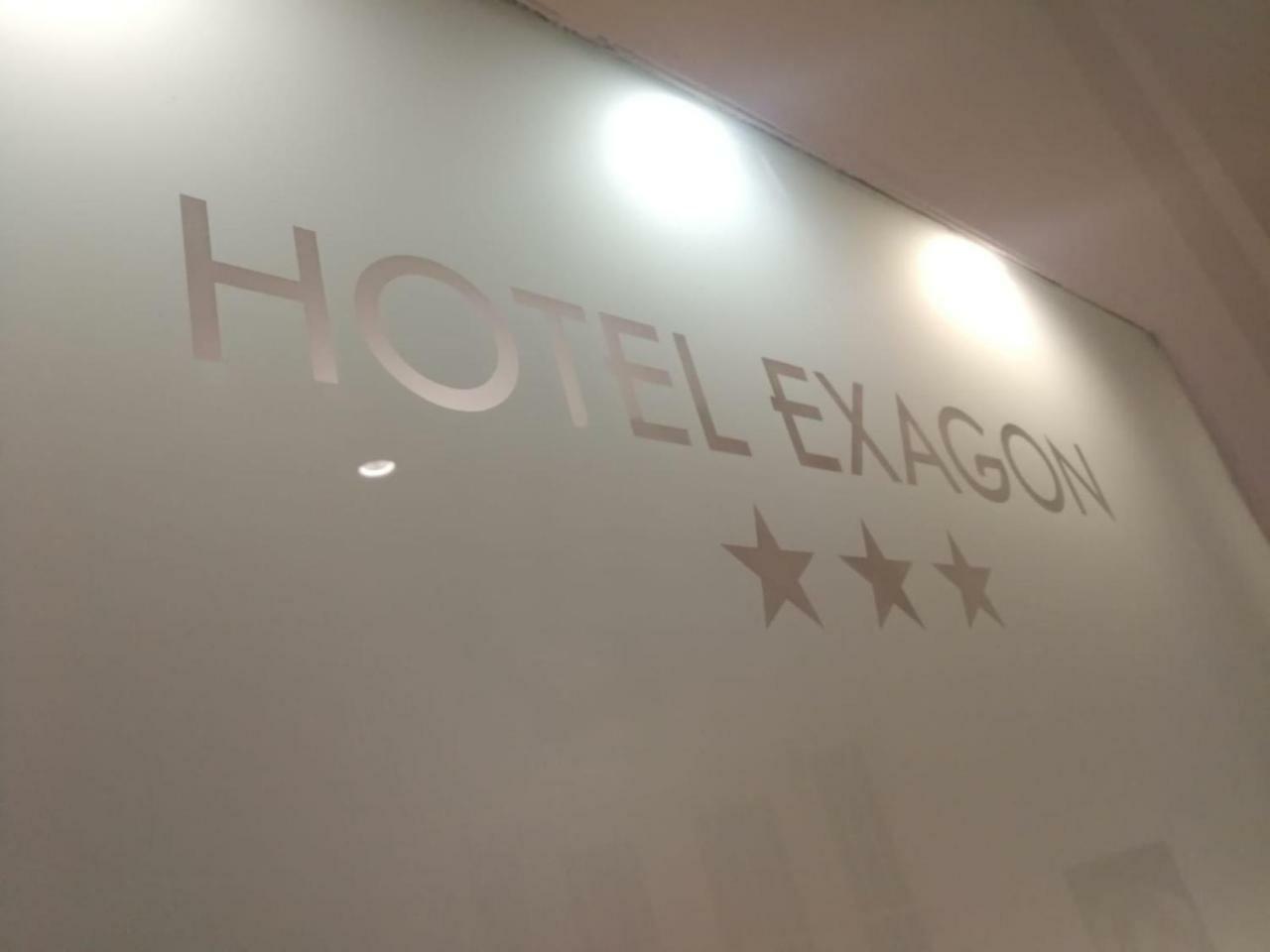 Hotel Exagon Flower Кастель Вольтурно Экстерьер фото